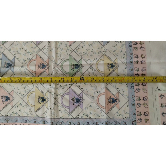 Dorothy Dear Mini Cheater Quilt and Pillows - Flower Basket 1996 - Picture 7 of 8